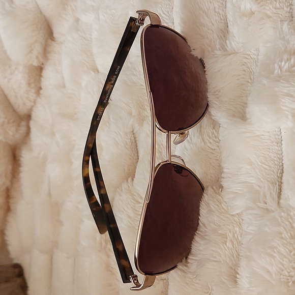 Fashion Sunglasses - Picture 8 of 9